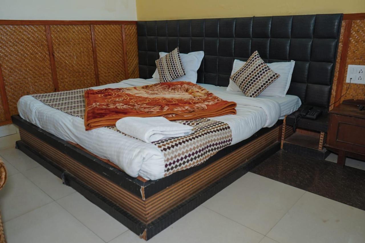 Himalaya Mount View Resort Каусани Екстериор снимка