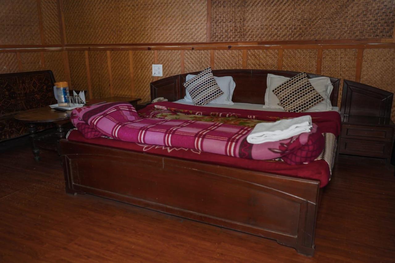 Himalaya Mount View Resort Каусани Екстериор снимка