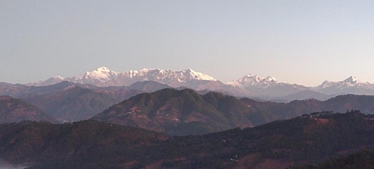 Himalaya Mount View Resort Каусани Екстериор снимка