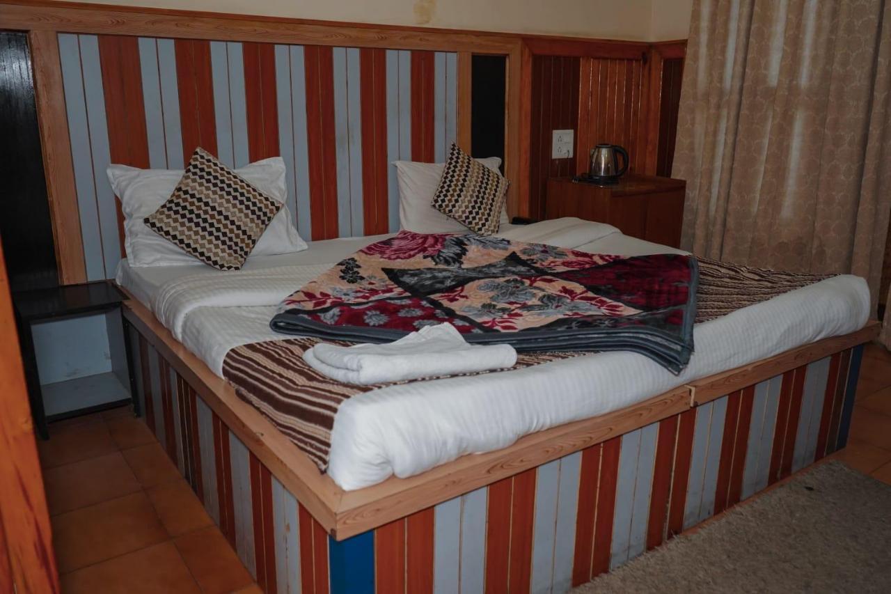 Himalaya Mount View Resort Каусани Екстериор снимка