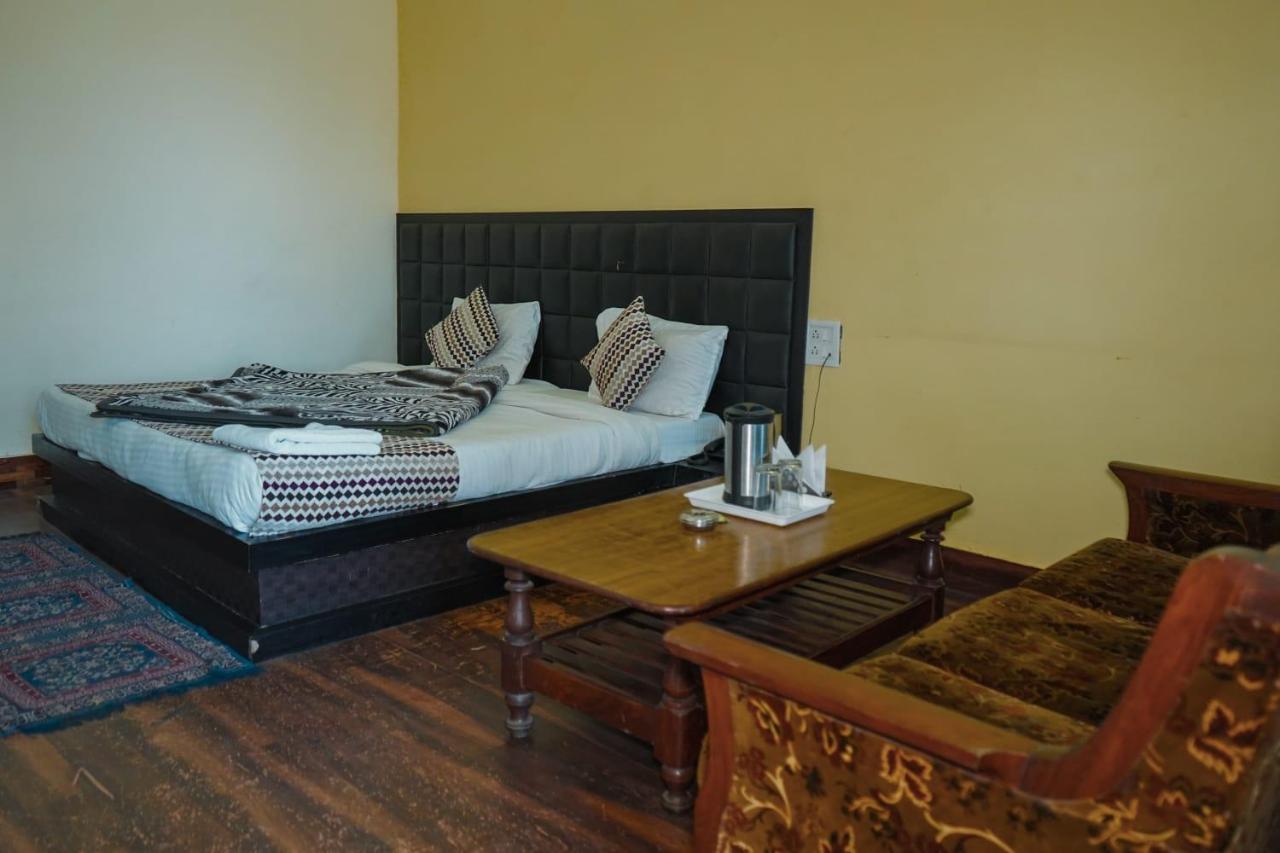 Himalaya Mount View Resort Каусани Екстериор снимка